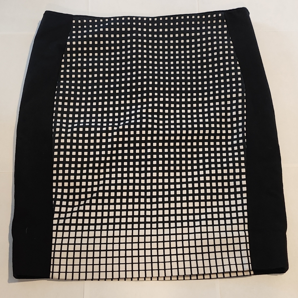 White House Black Market Monochrome Grid Mini Skirt